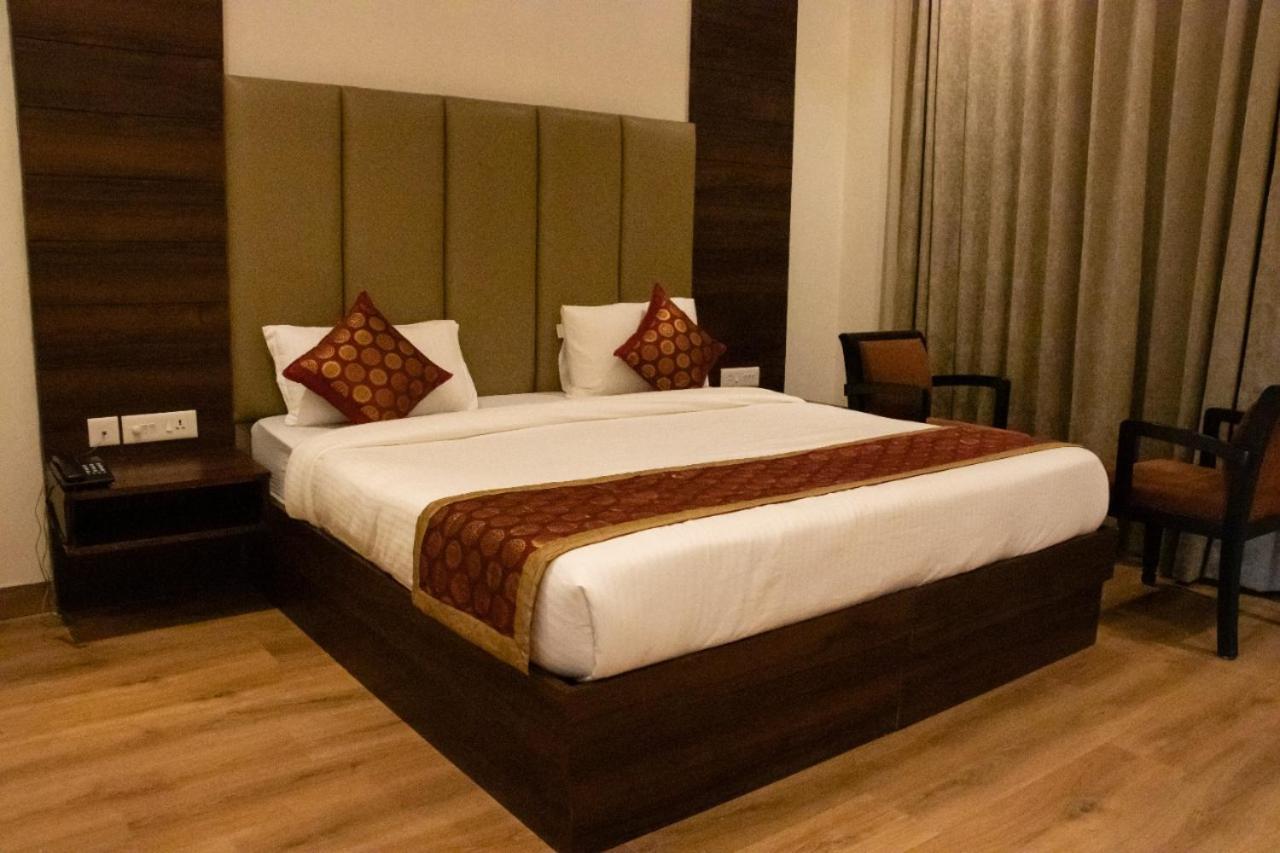 Hotel Sourav Park Inn Agra Agra  Zewnętrze zdjęcie